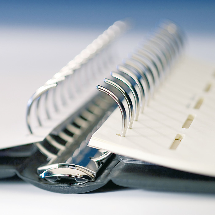 Excellent DE ring binder in classic design, incl. slipcase,  red